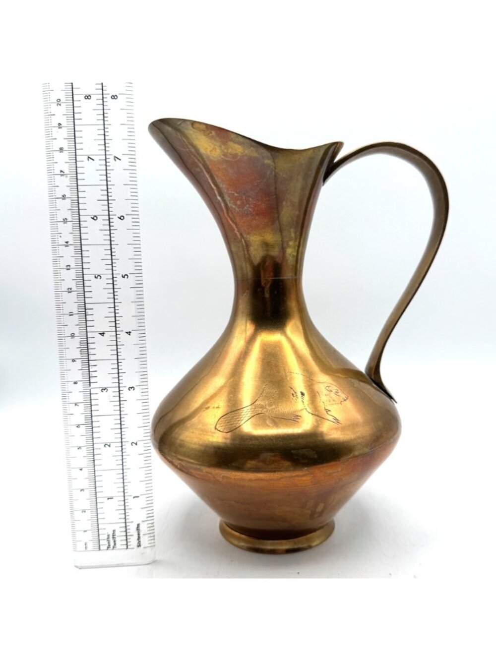Vintage Hudson Bay Brass Pitcher 7.5" Etched Beaver Design 1970s Decorative - Picture 5 of 14